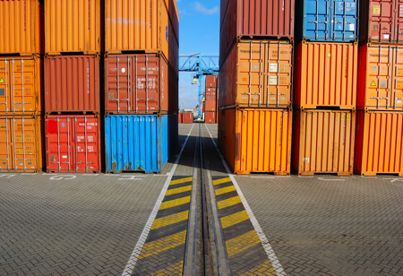 Container handling in seaport operations