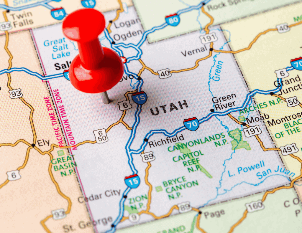 Utah state map with a pin on utah